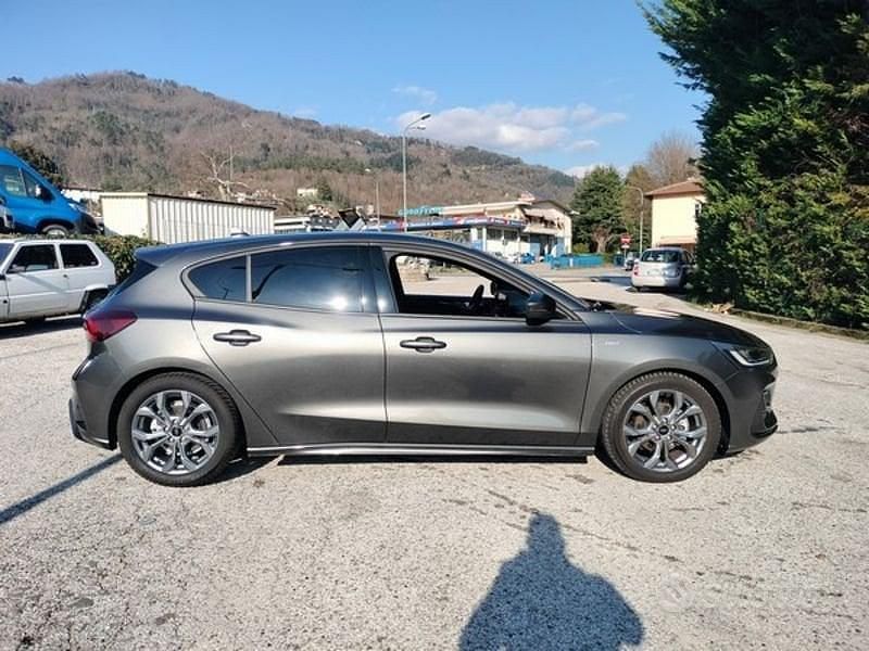 Usata Ford Focus ST-Line 125 CV (91 kW) 2025 Grigio Berlina