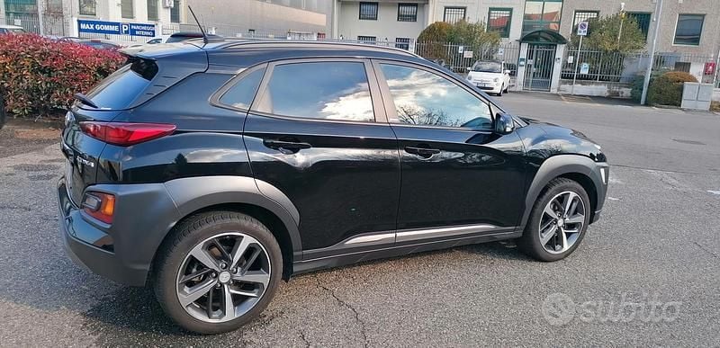 Usata Hyundai Kona Xpossible 116 CV (85 kW) 2018 Nero SUV