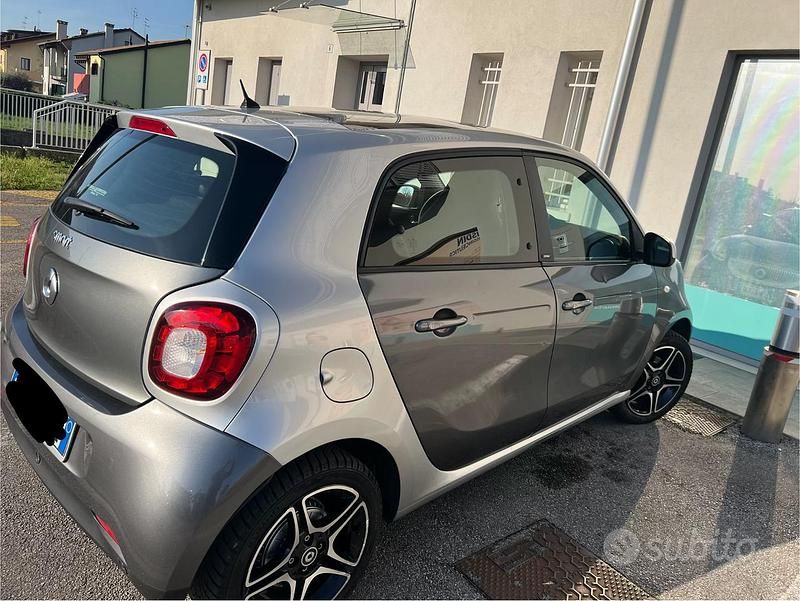 Usata Smart ForFour 2015 Grigio Utilitaria