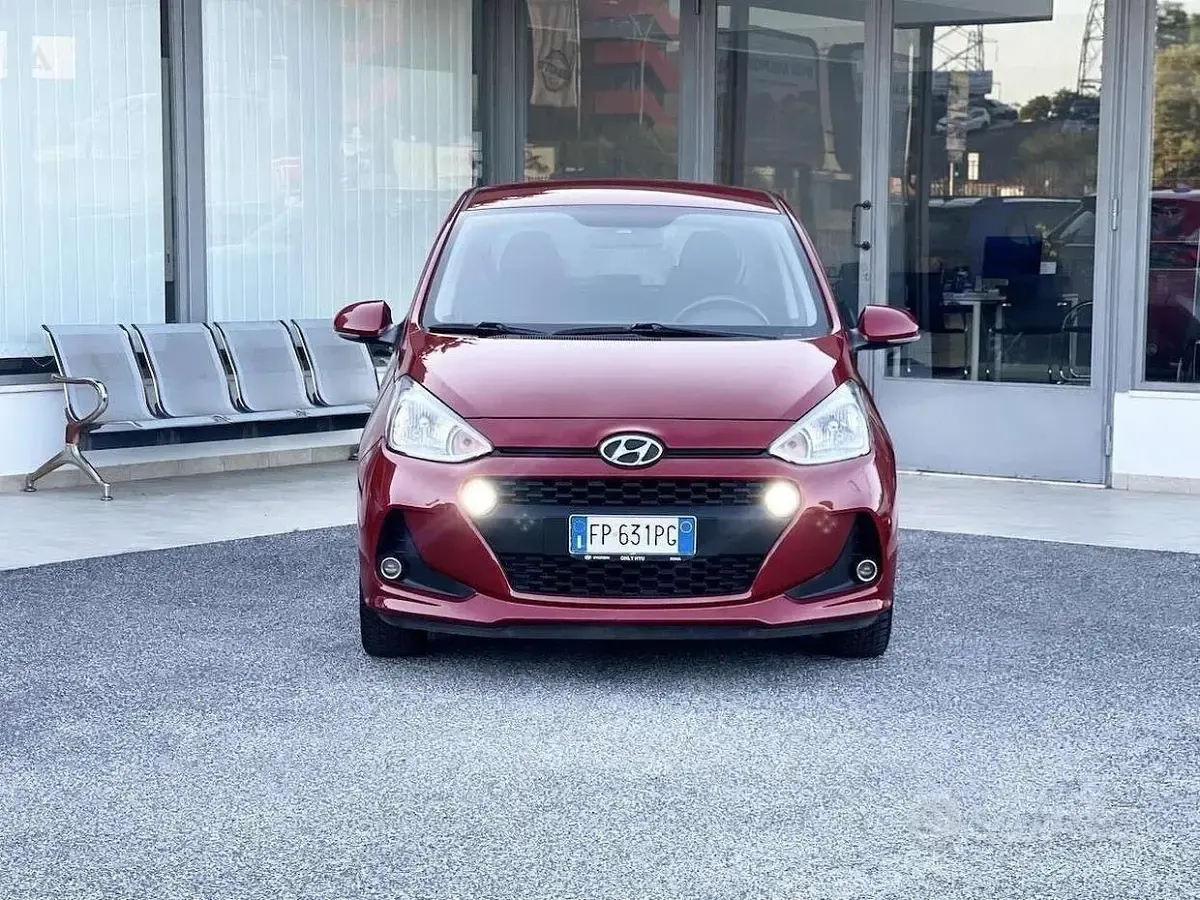 Usata Hyundai i10 67 CV (49 kW) 2018 Rosso Utilitaria