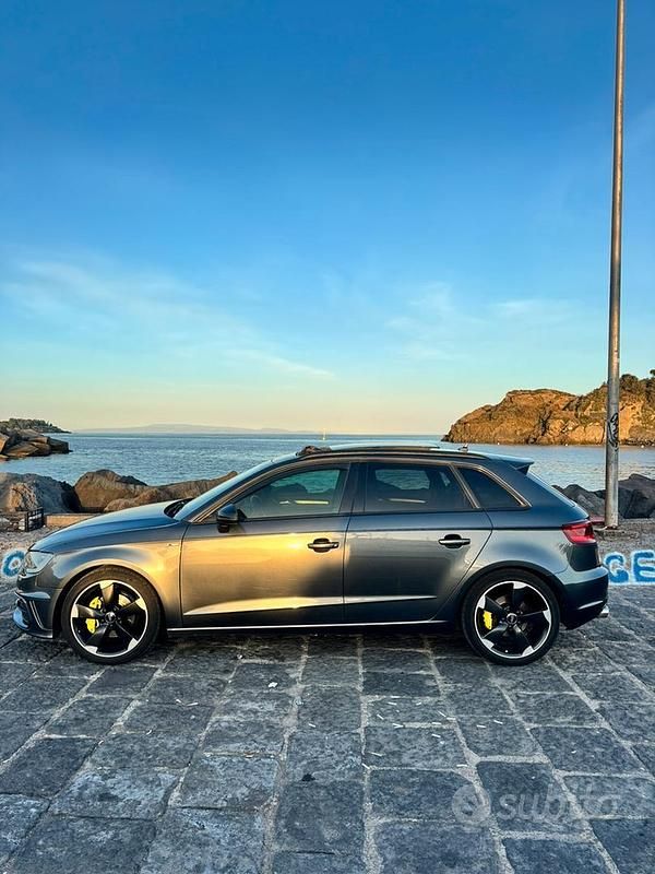 Grigio Usata 2016 Audi A3 S-Line Tre volumi | 15.000 € (Buon prezzo) - Immagine 1/4