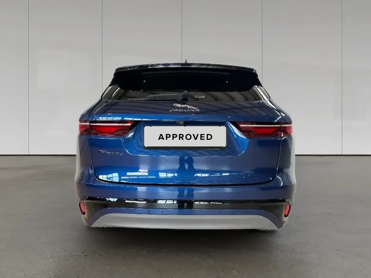 Usata Jaguar F-Pace R-Dynamic 2022 Bluefire blue SUV