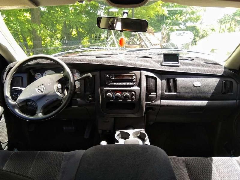 Usata Dodge Ram SE 179 CV (131 kW) 2006 Rosso Pick-up