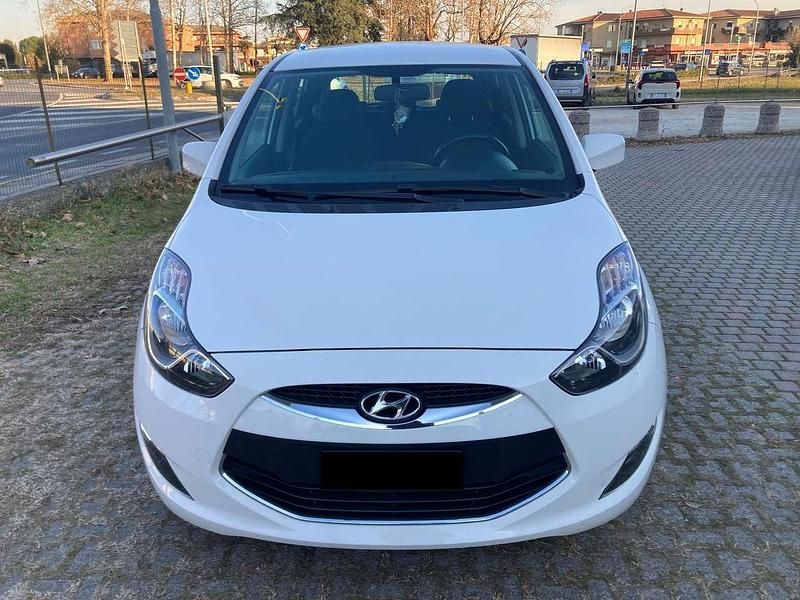 Usata Hyundai ix20 Comfort 90 CV (66 kW) 2013 Bianco Utilitaria