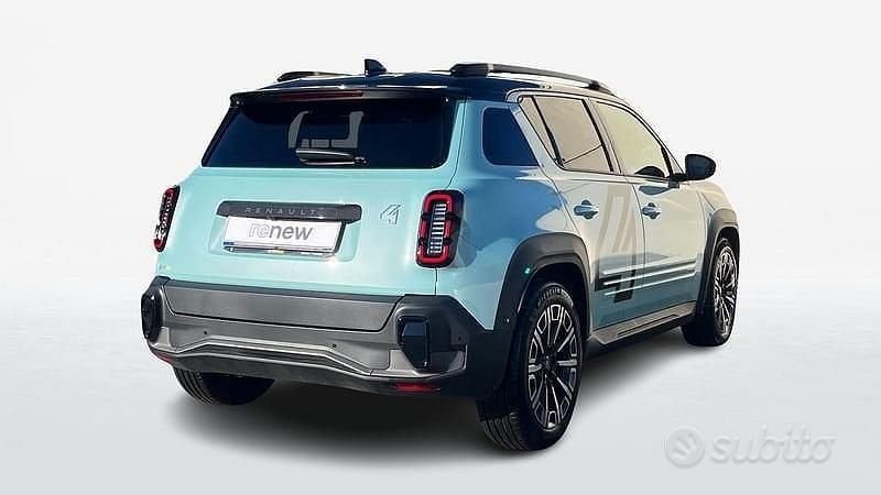 Usata Renault 4 E-Tech Iconic 110 kW (150 CV) 2025 Nero SUV