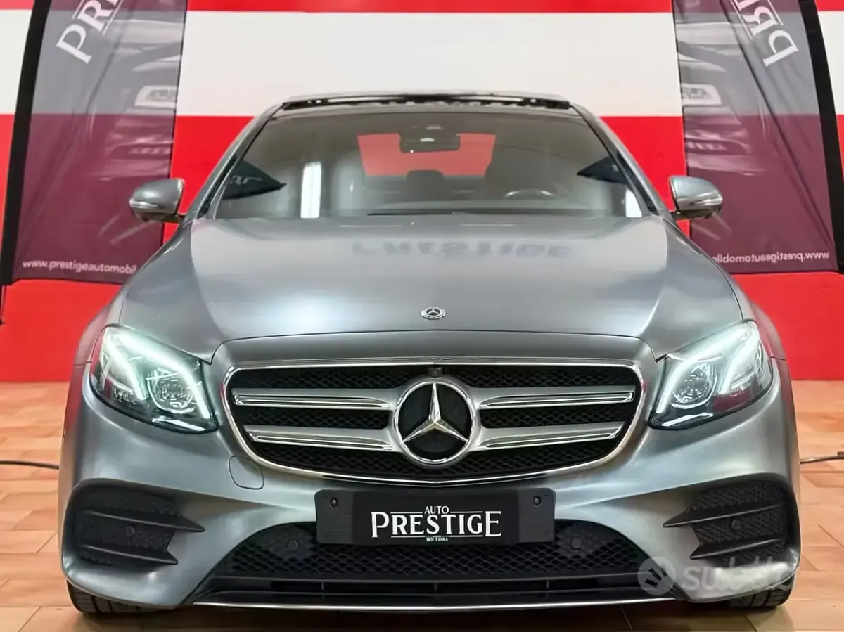 Usata Mercedes E400 Premium Plus 340 CV (250 kW) 2018 Grigio Berlina