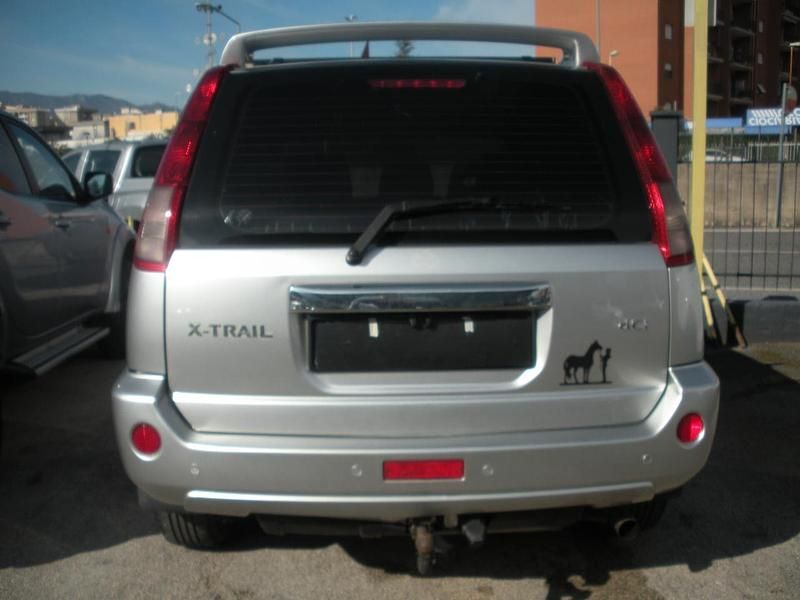 Usata Nissan X-Trail 135 CV (99 kW) 2004 Argento SUV