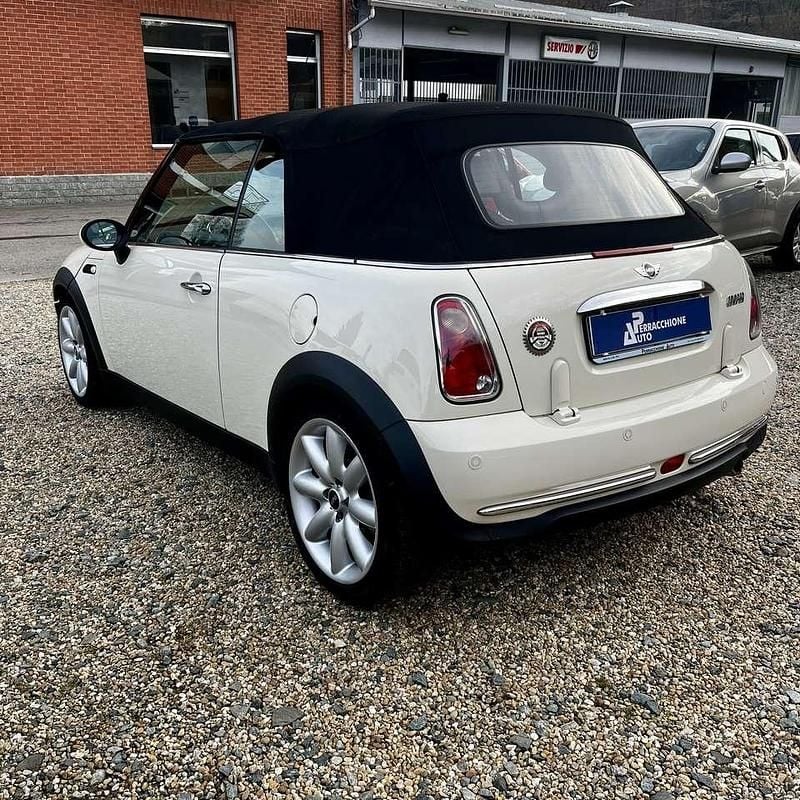 Usata Mini Cooper Cabriolet 116 CV (85 kW) 2007 Bianco Cabrio