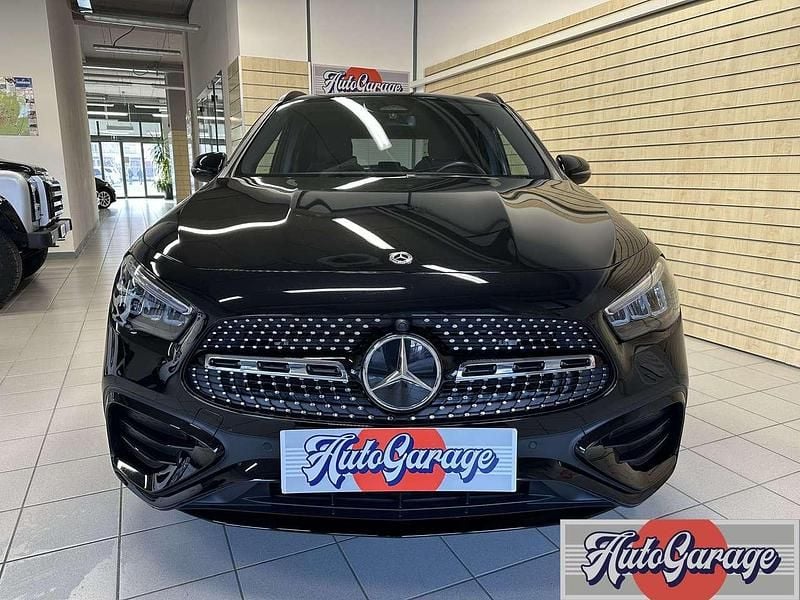 Usata Mercedes GLA200 AMG Line Premium 163 CV (119 kW) 2023 Nero SUV
