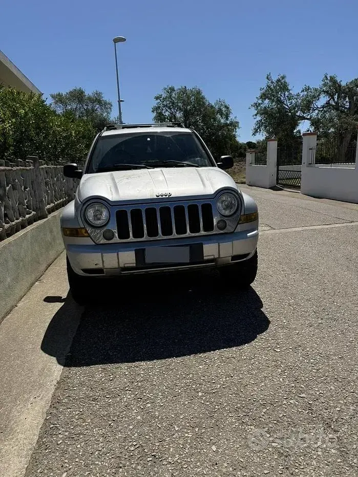 Usata Jeep Cherokee Limited 2006 Grigio SUV