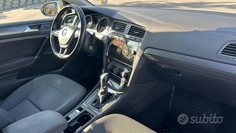 Usata VW Golf VII 116 CV (85 kW) 2017 Grigio Utilitaria