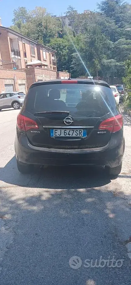 Usata Opel Meriva 95 CV (69 kW) 2011 Nero Monovolume