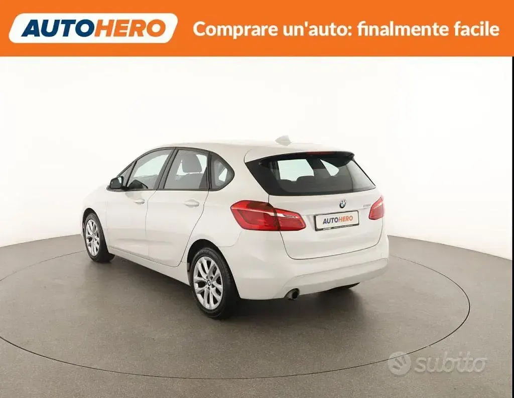 Usata BMW 218 Advantage 136 CV (100 kW) 2017 Bianco Monovolume