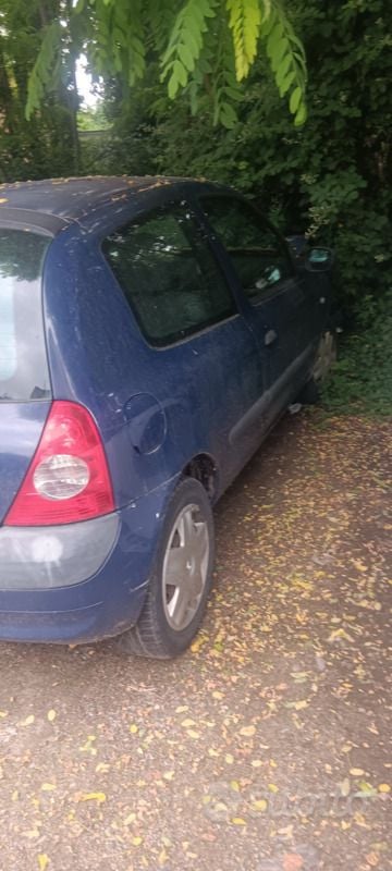 Usata Renault Clio II 75 CV (55 kW) 2005 Utilitaria