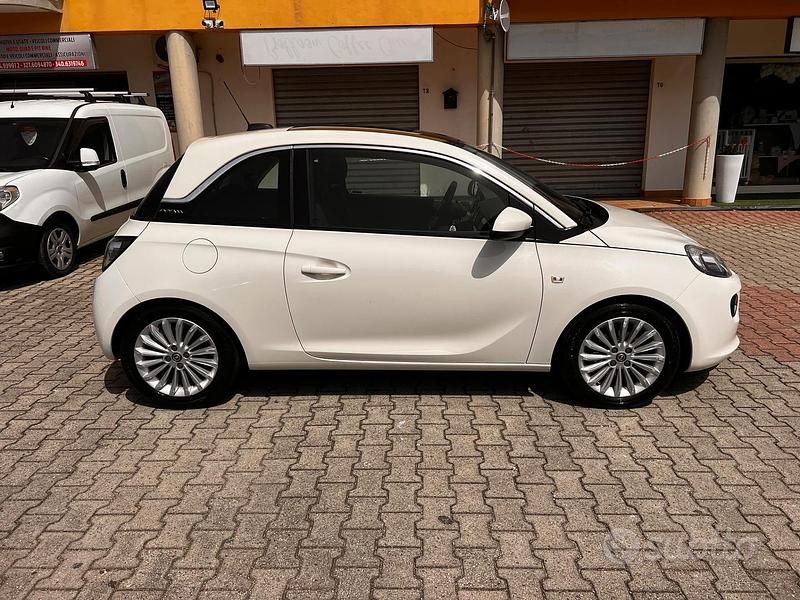 Usata Opel Adam Jam 70 CV (51 kW) 2017 Utilitaria