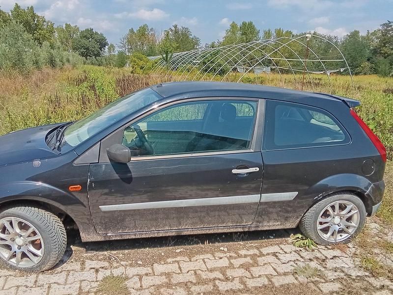Usata Ford Fiesta 60 CV (44 kW) 2008 Nero Utilitaria