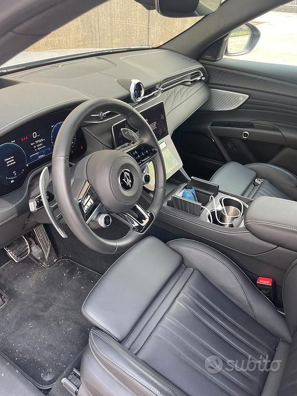 Usata Maserati Grecale 330 CV (242 kW) 2023 Grigio SUV