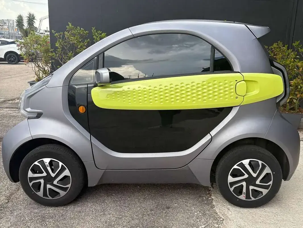 Usata XEV Yoyo 10 kW (14 CV) 2024 Grigio Utilitaria