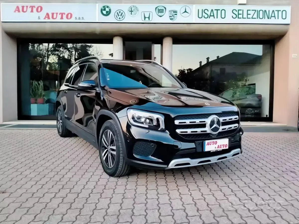 Usata Mercedes GLB180 Business 116 CV (85 kW) 2021 Nero SUV