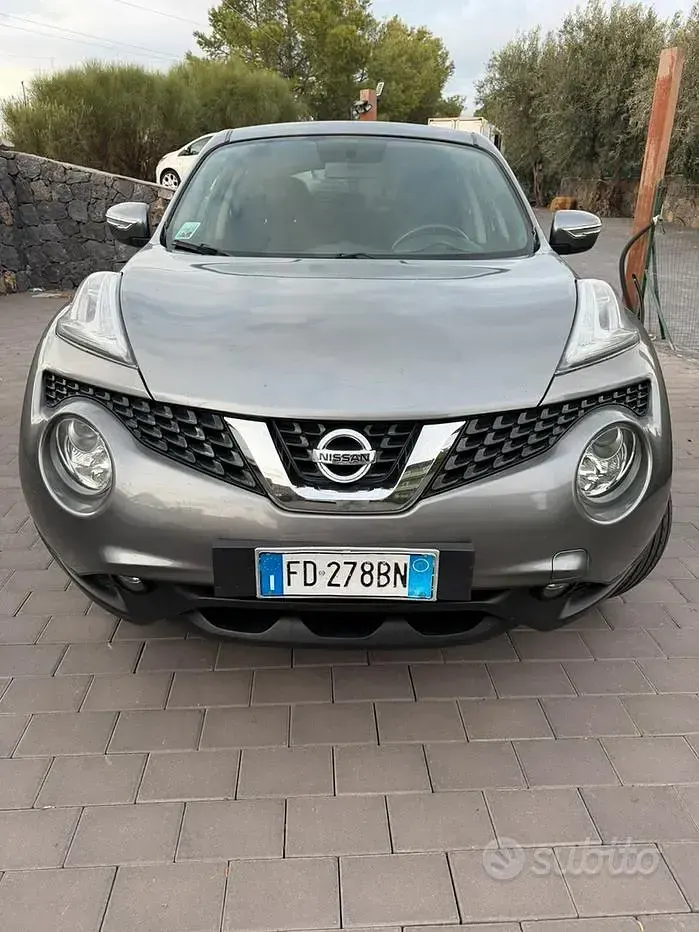 Usata Nissan Juke Premium Edition 110 CV (80 kW) 2016 Grigio SUV