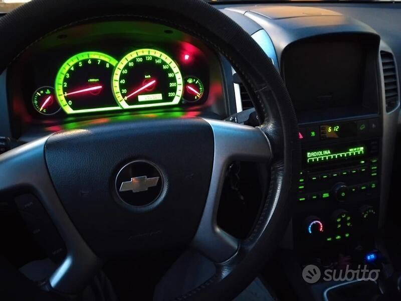 Usata Chevrolet Captiva 136 CV (100 kW) 2009 Bianco SUV