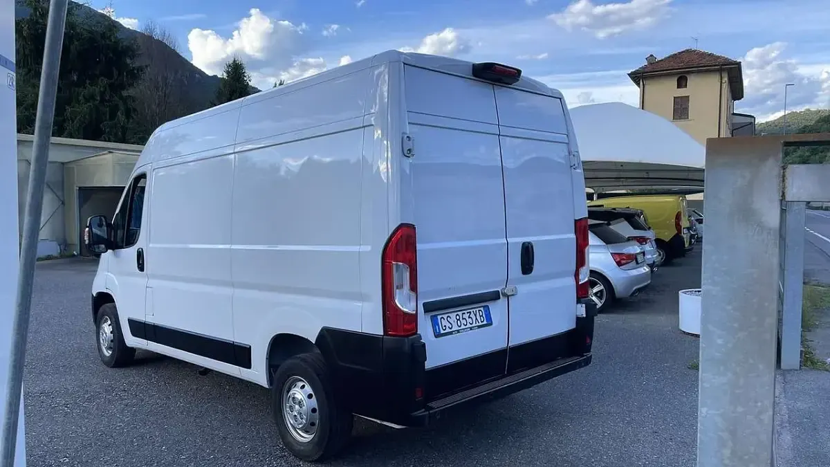 Usata Peugeot Boxer 120 CV (88 kW) 2024 Bianco Furgone