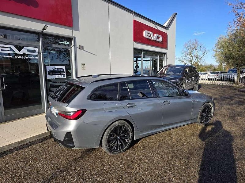 Usata BMW 320 M Sport 190 CV (139 kW) 2023 Grigio Station wagon
