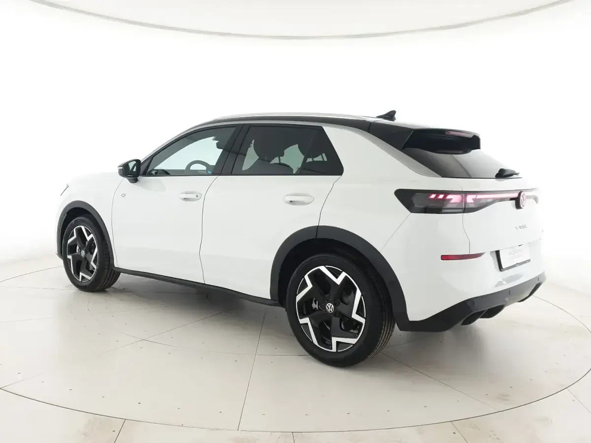 Nuova VW T-Roc R-line 150 CV (110 kW) 2026 Pure white nero SUV