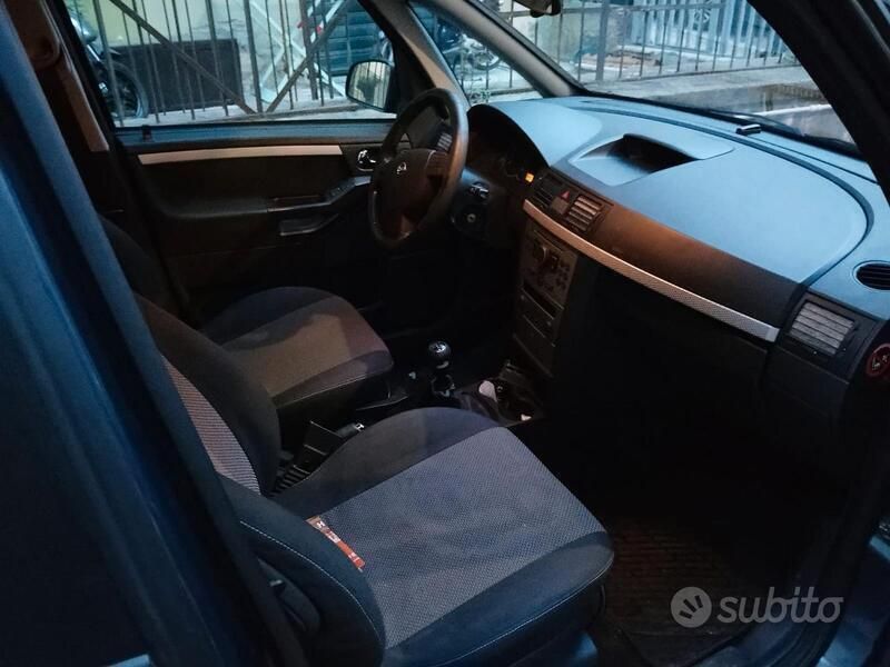 Usata Opel Meriva 75 CV (55 kW) 2007 Monovolume