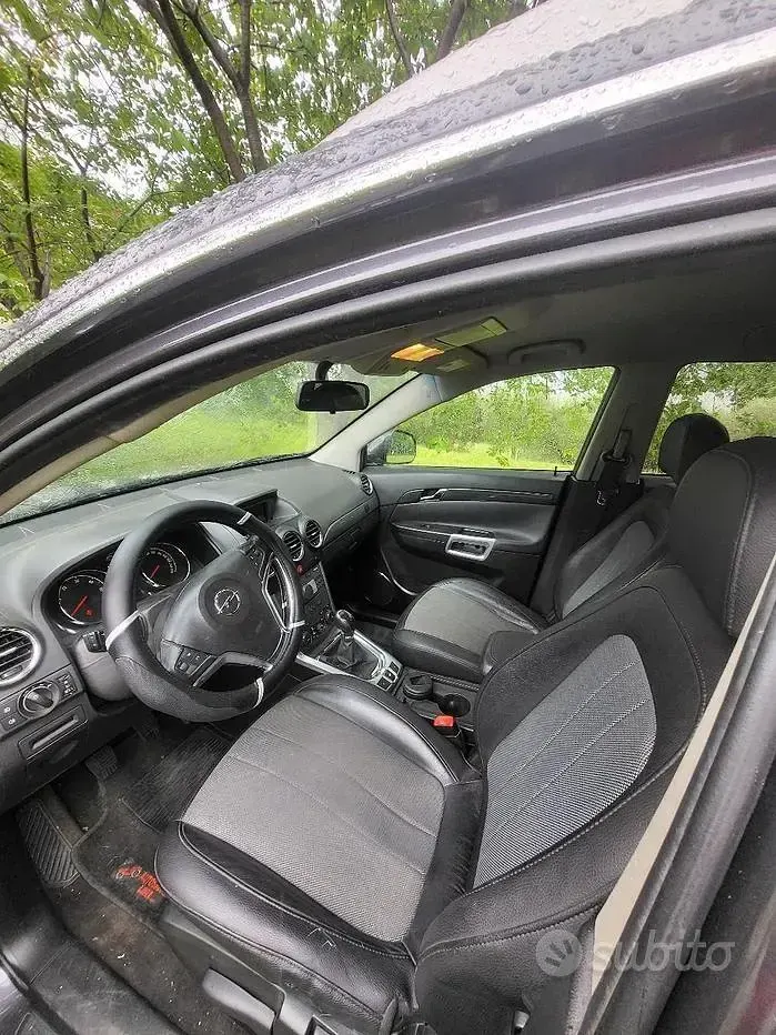 Usata Opel Antara 163 CV (119 kW) 2013 Grigio SUV