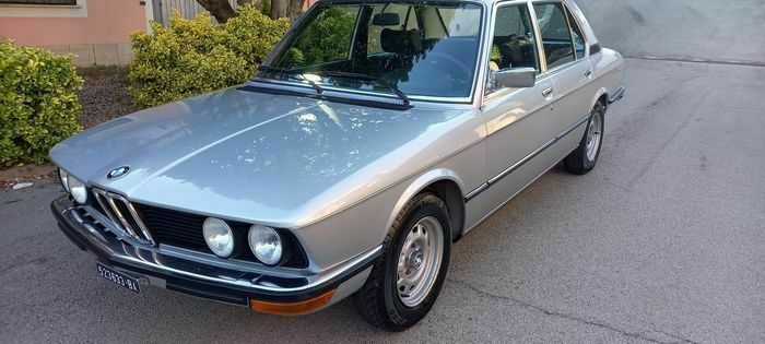 Usata BMW 518 Efficient Dynamics 66 CV (48 kW) 1978 Grigio Berlina