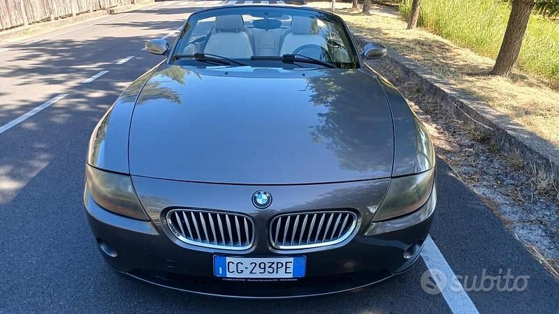 Usata BMW Z4 192 CV (141 kW) 2003 Grigio Cabrio