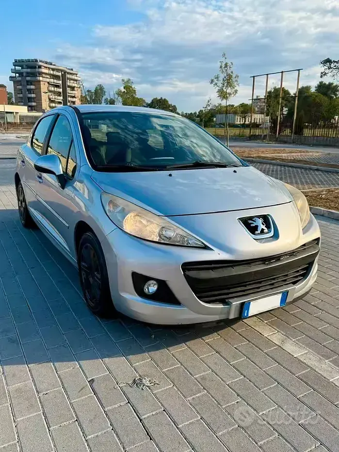 Usata Peugeot 207 73 CV (53 kW) 2013 Grigio Berlina