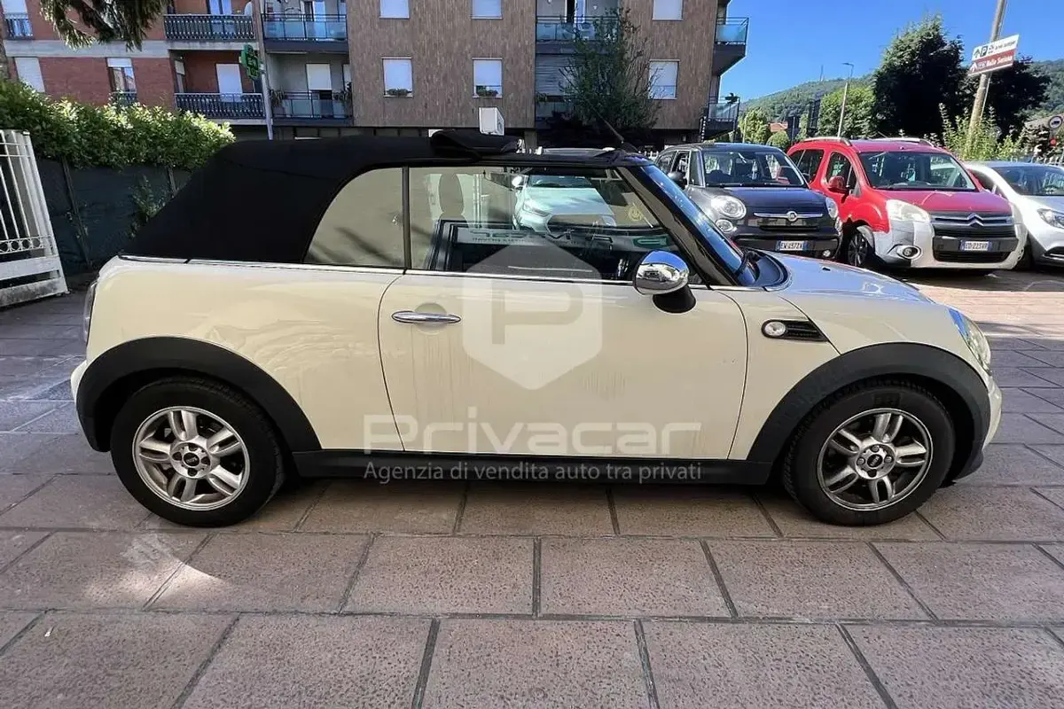 Usata Mini One Cabriolet 98 CV (72 kW) 2012 Bianco Cabrio
