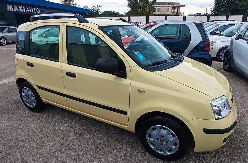Usata Fiat Panda 59 CV (43 kW) 2011 Giallo Berlina