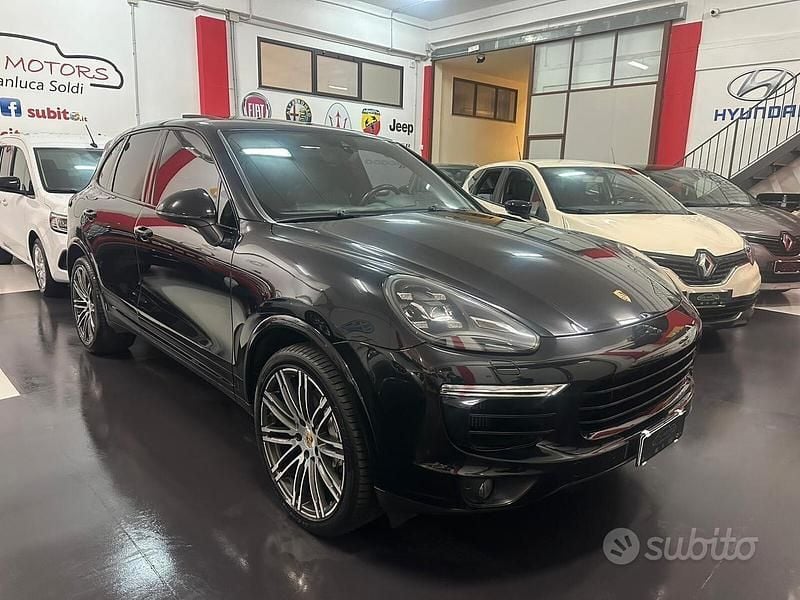Usata Porsche Cayenne Platinum Edition 250 CV (183 kW) 2016 Nero SUV