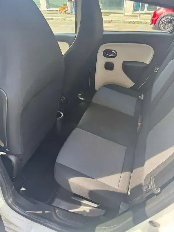 Usata Renault Twingo SE 71 CV (52 kW) 2014 Bianco Utilitaria