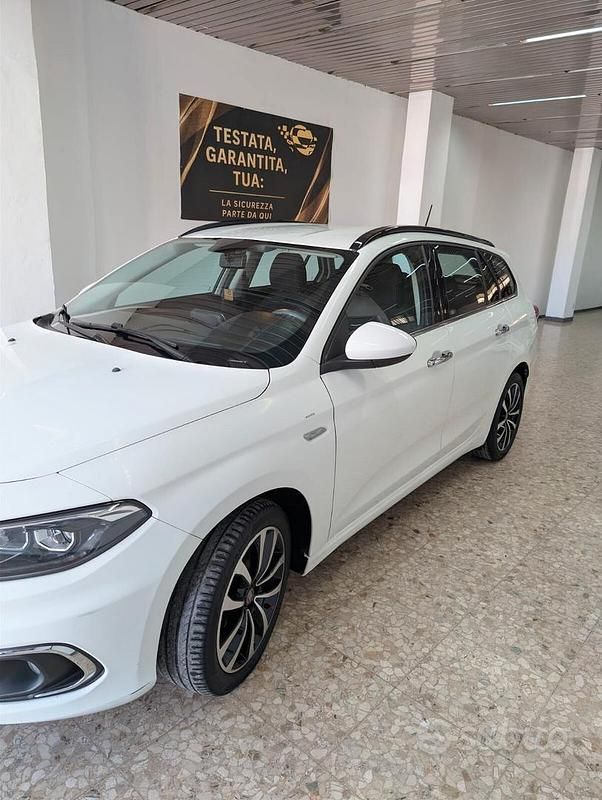 Usata Fiat Tipo Lounge 120 CV (88 kW) 2019 Bianco Station wagon