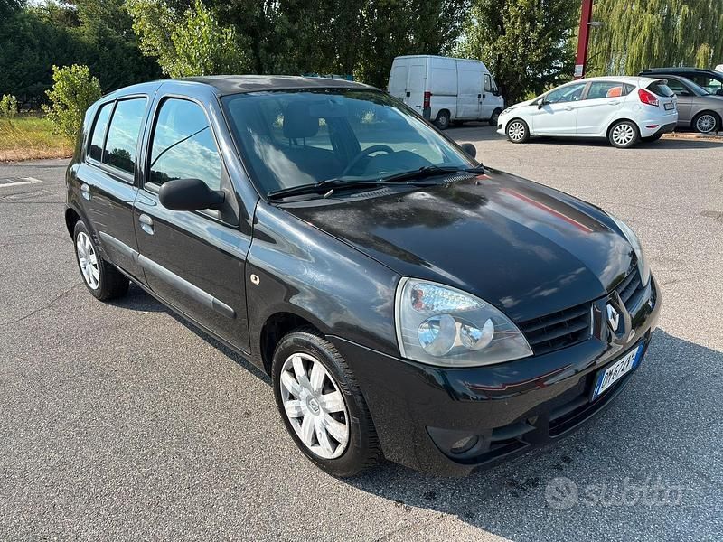 Usata Renault Clio II 75 CV (55 kW) 2008 Nero Berlina