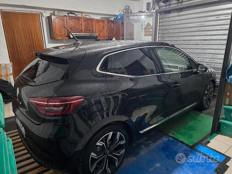 Nero Usata 2020 Renault Clio Intens Monovolume | 14.000 € (Molto cara) - Immagine 1/4