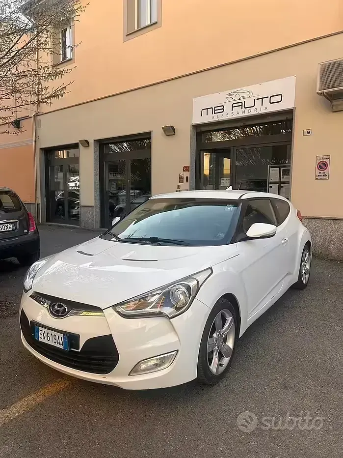 Begagnad Hyundai Veloster 140 HK (102 kW) 2011 Vit Halvkombi