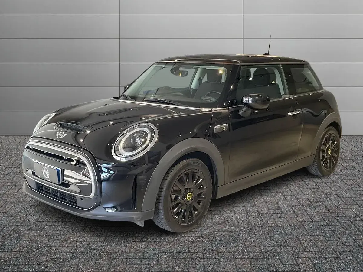 Usata Mini Cooper SE Classic 75 kW (102 CV) 2022 Utilitaria