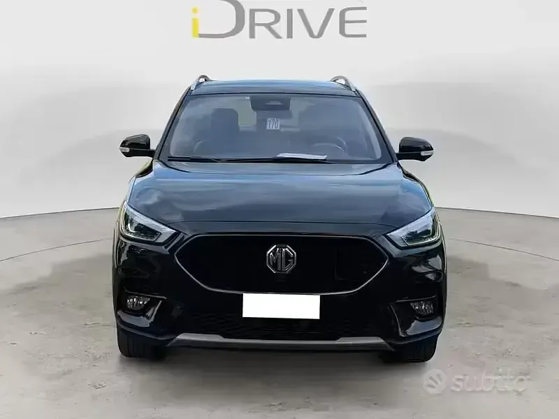 Usata MG ZS Luxury 106 CV (77 kW) 2024 Nero SUV