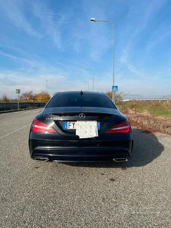 Usata Mercedes CLA200 Premium 136 CV (100 kW) 2018 Nero Coupé