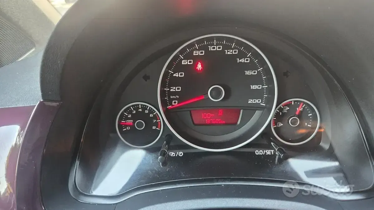 Usata Seat Mii Cosmopolitan 68 CV (50 kW) 2017 Bianco Utilitaria