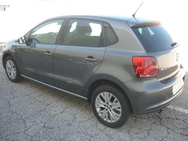 Usata VW Polo Comfortline 90 CV (66 kW) 2013 Grigio Utilitaria