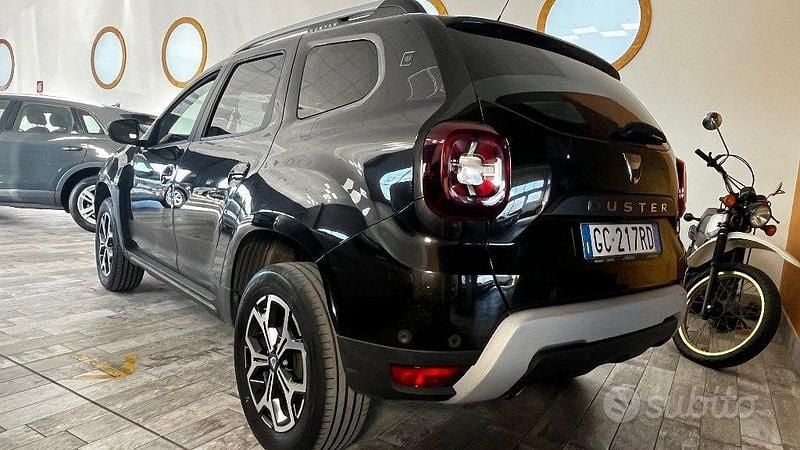 Usata Dacia Duster Prestige 100 CV (73 kW) 2021 Grigio SUV