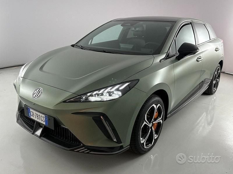 Usata MG MG4 EV 152 kW (207 CV) 2023 Green stone Utilitaria