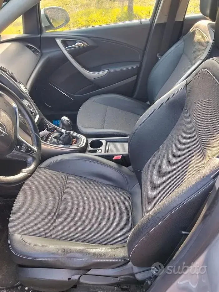 Usata Opel Astra 60 CV (44 kW) 2010 Berlina
