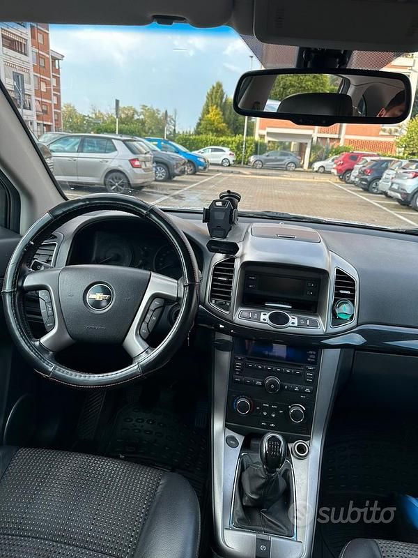 Usata Chevrolet Captiva 163 CV (119 kW) 2013 Grigio SUV